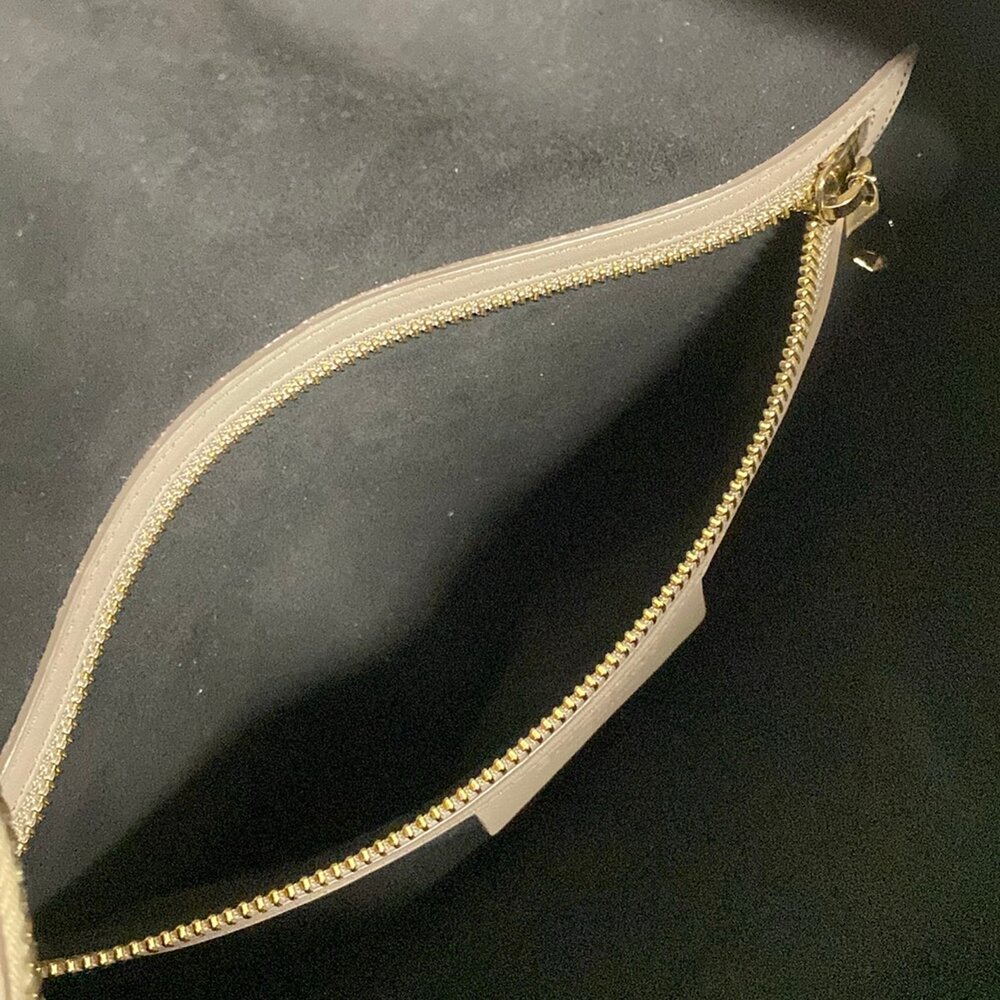 Givenchy Lucrezia Large Handbag - Picture 15 of 15